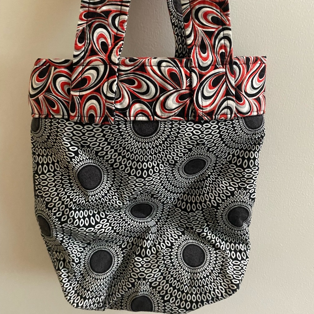 Stylish Black and Red Patterned Women's Bag